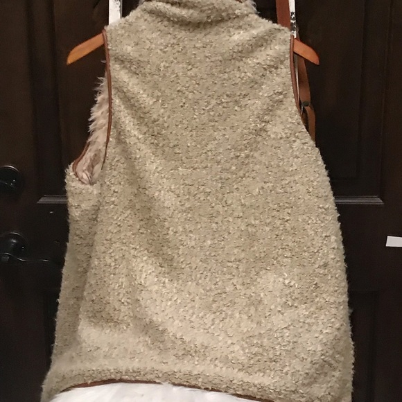 ✨👗✨ NWT Vest only - Picture 7 of 8